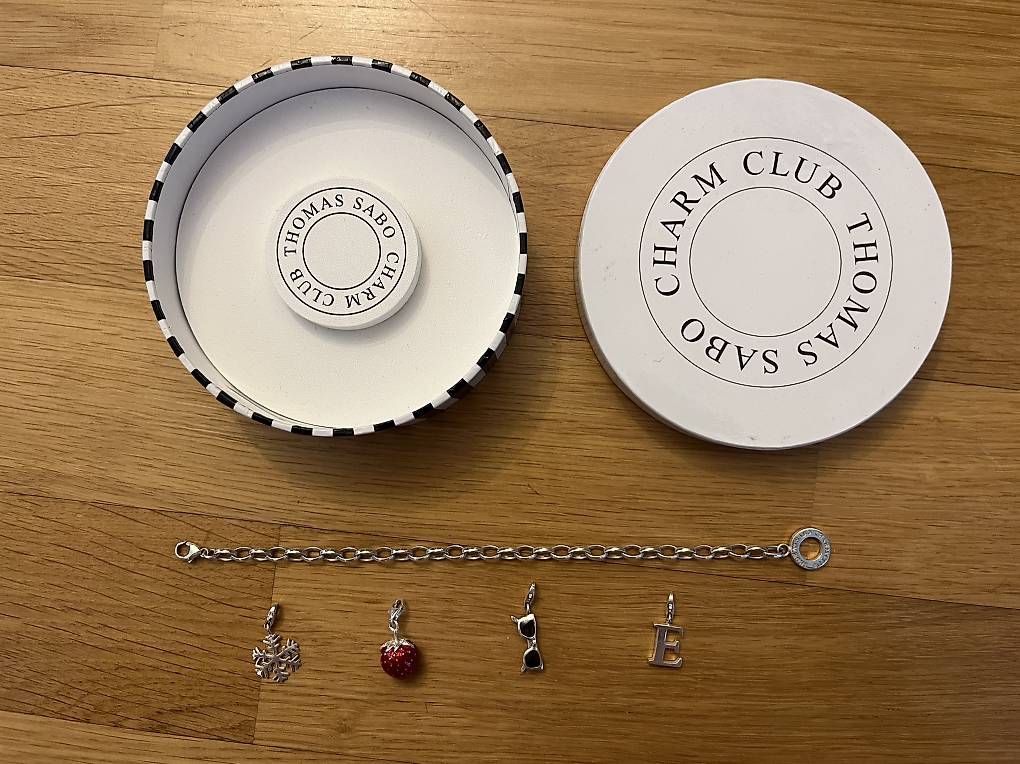 Ciondoli: Thomas Sabo Kette + 4 Charms – Usato da Luzern venduto da Elsa.Schweiz