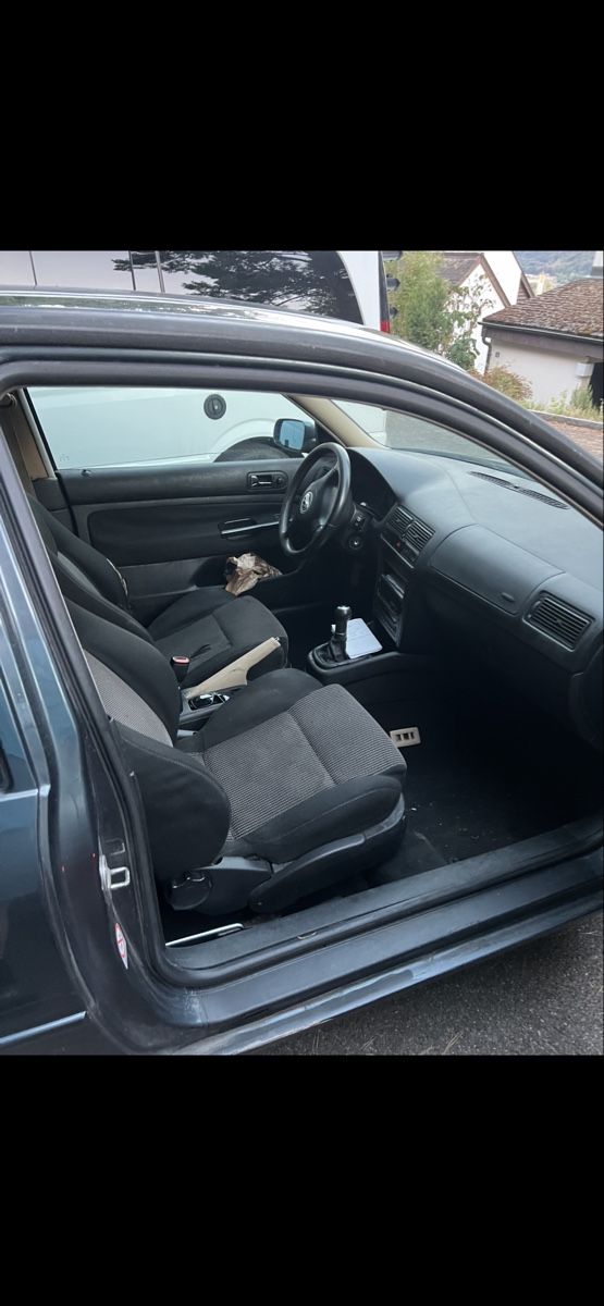 VW Automobili: Golf 4 VR5 GTI – Usato da Schaffhausen venduto da Colink18 4