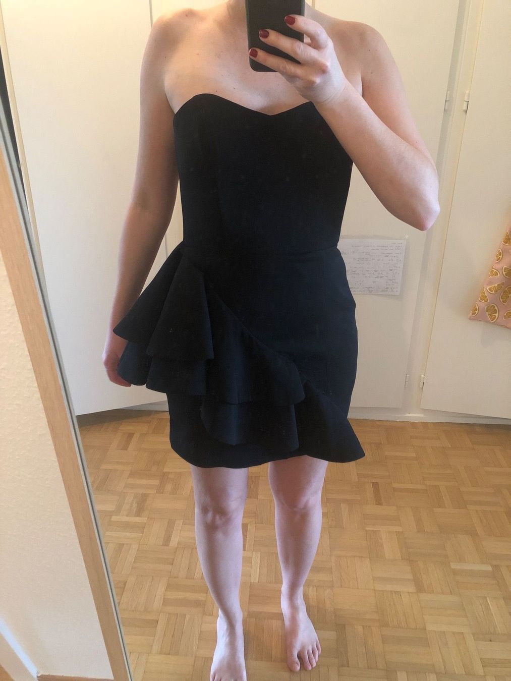 H&M Vestiti: Robe bustier avec volant H&M – Usato da Onex venduto da kattrina 1