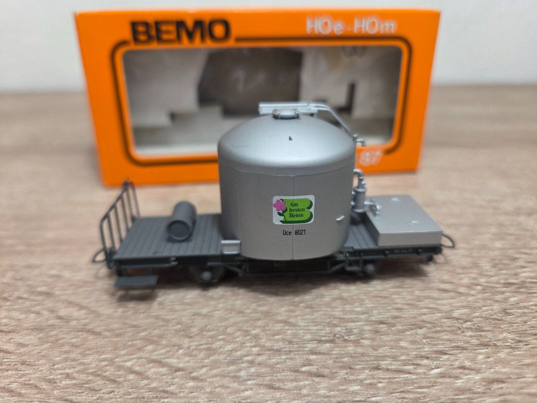 Bemo Modelleisenbahnen: Bemo 2252 Zementtransportwagen RhB H0m – Gebraucht aus St-Aubin-Sauges von Lo_Go 1