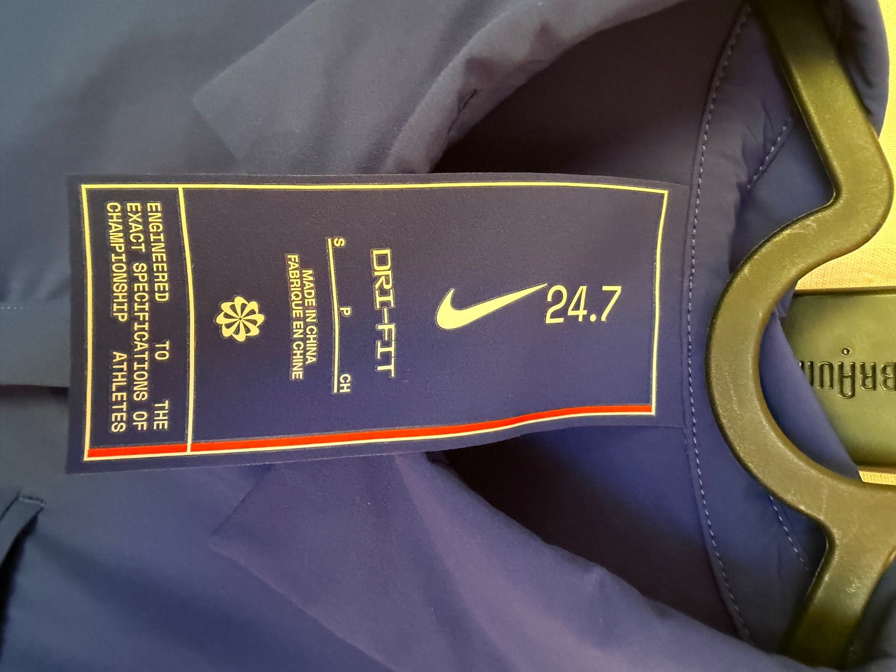 Camicette: Nike 24.7 Hemd blau – Nuovo (secondo la descrizione) da Uetikon am See venduto da orchid77 2