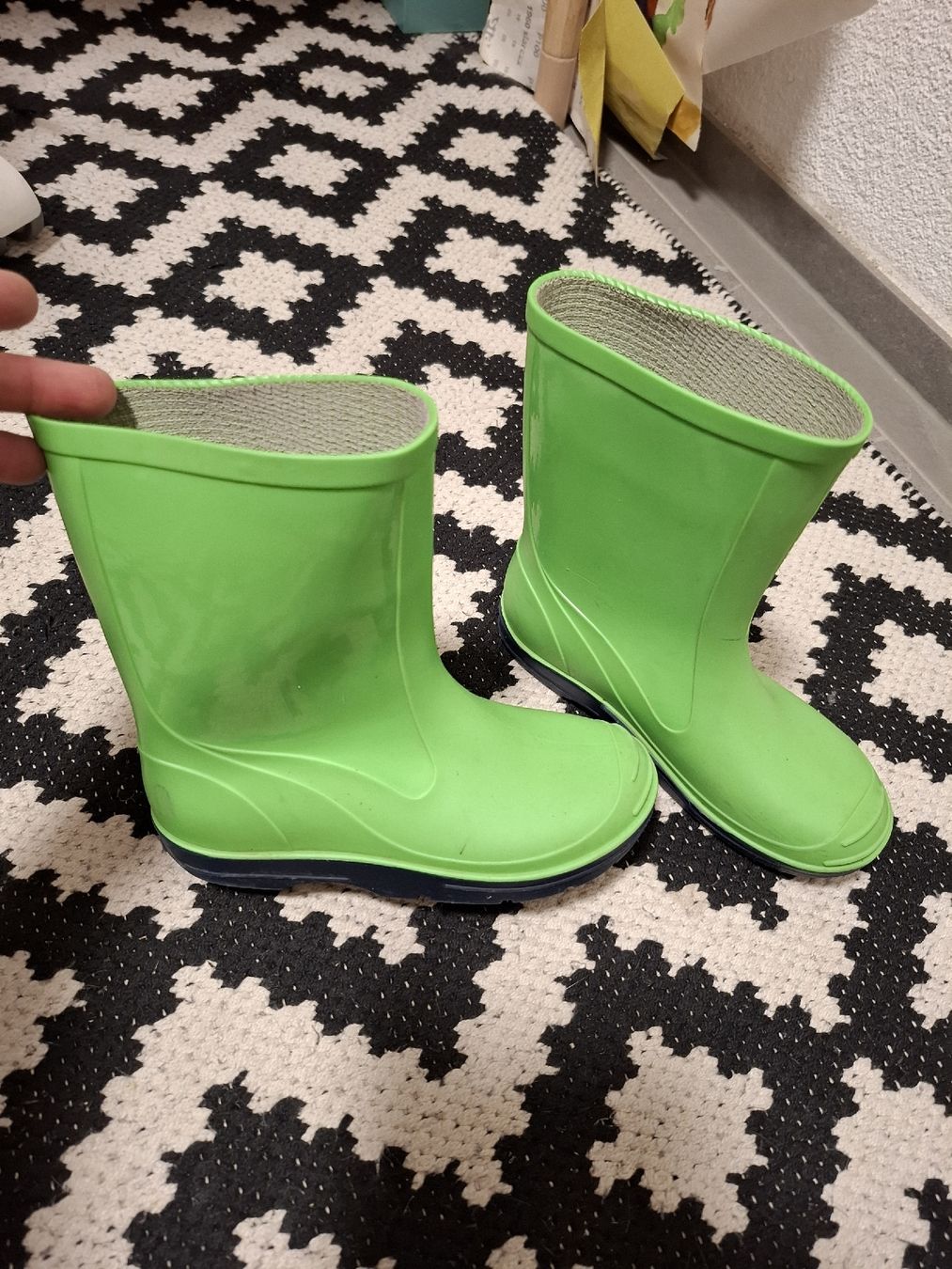 Scarpe da uomo: Gummistiefel Gr 30 – Usato da Winterthur venduto da Rubiks