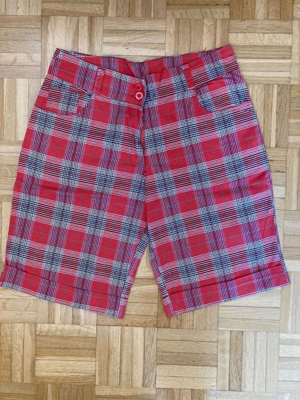 Pantaloni: Shorts – Usato da Leuk-Stadt venduto da nadlerhu 1
