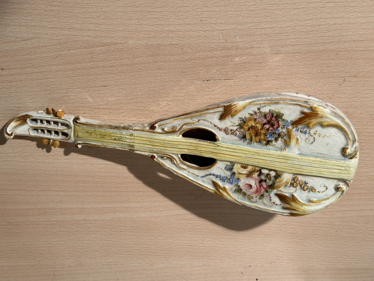 Tutte le decorazioni: Mandoline en céramique – Usato da Lausanne venduto da artnouveau04 4