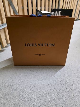 Louis Vuitton Schachtel oder Tüten
