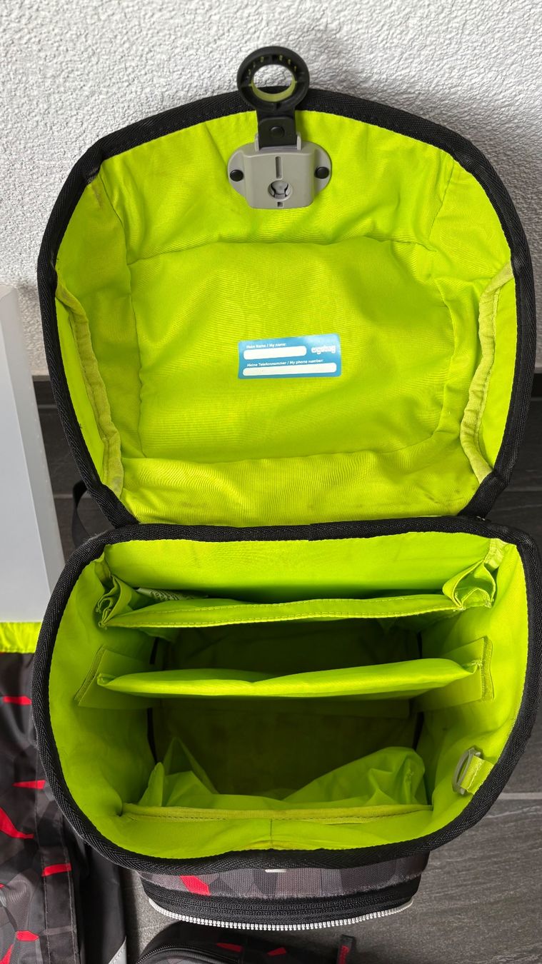 Ergobag Sacs & sacs à dos: Ergobag cubo light mit viel Zubehör – D'occasion à Rümlang par Loca21 3