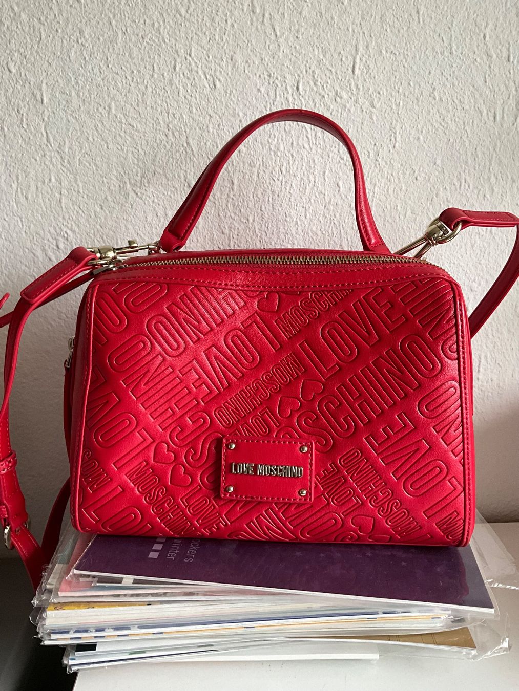 Moschino Taschen für Damen: Love Moschino Tasche rot – Gebraucht aus Grenchen von sojalatte