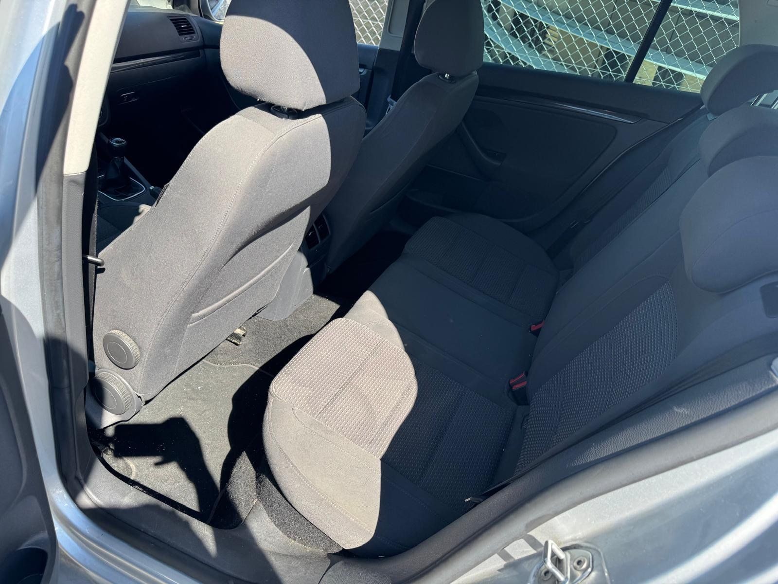 VW Automobili: VW GOLF 2.0 TDI – Usato da Gland venduto da Duvernay01 9