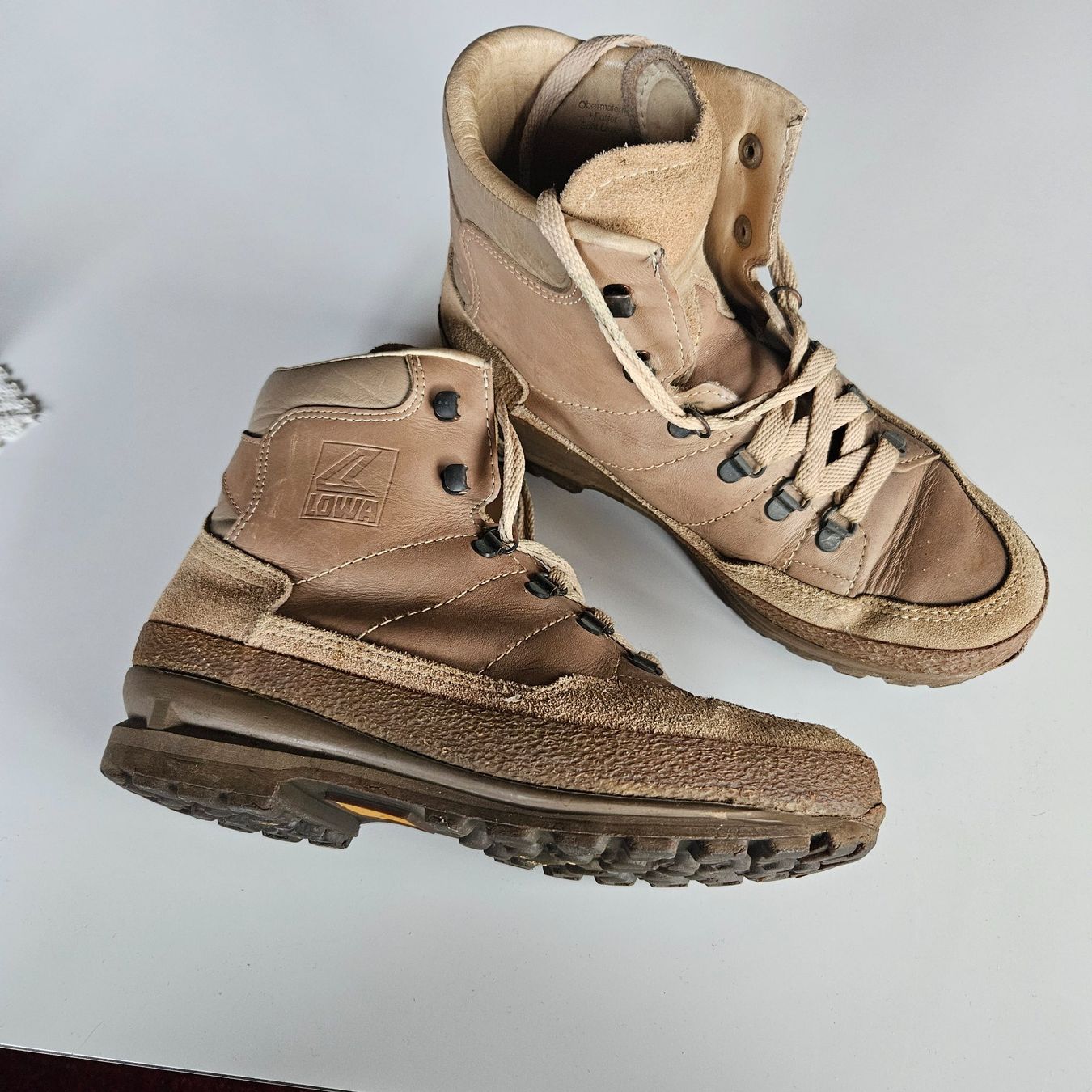 Lowa Scarpe da uomo: LOWA Wanderschuhe, Grösse 6 1/2 – Usato da Uster venduto da Sonnenblume212 2