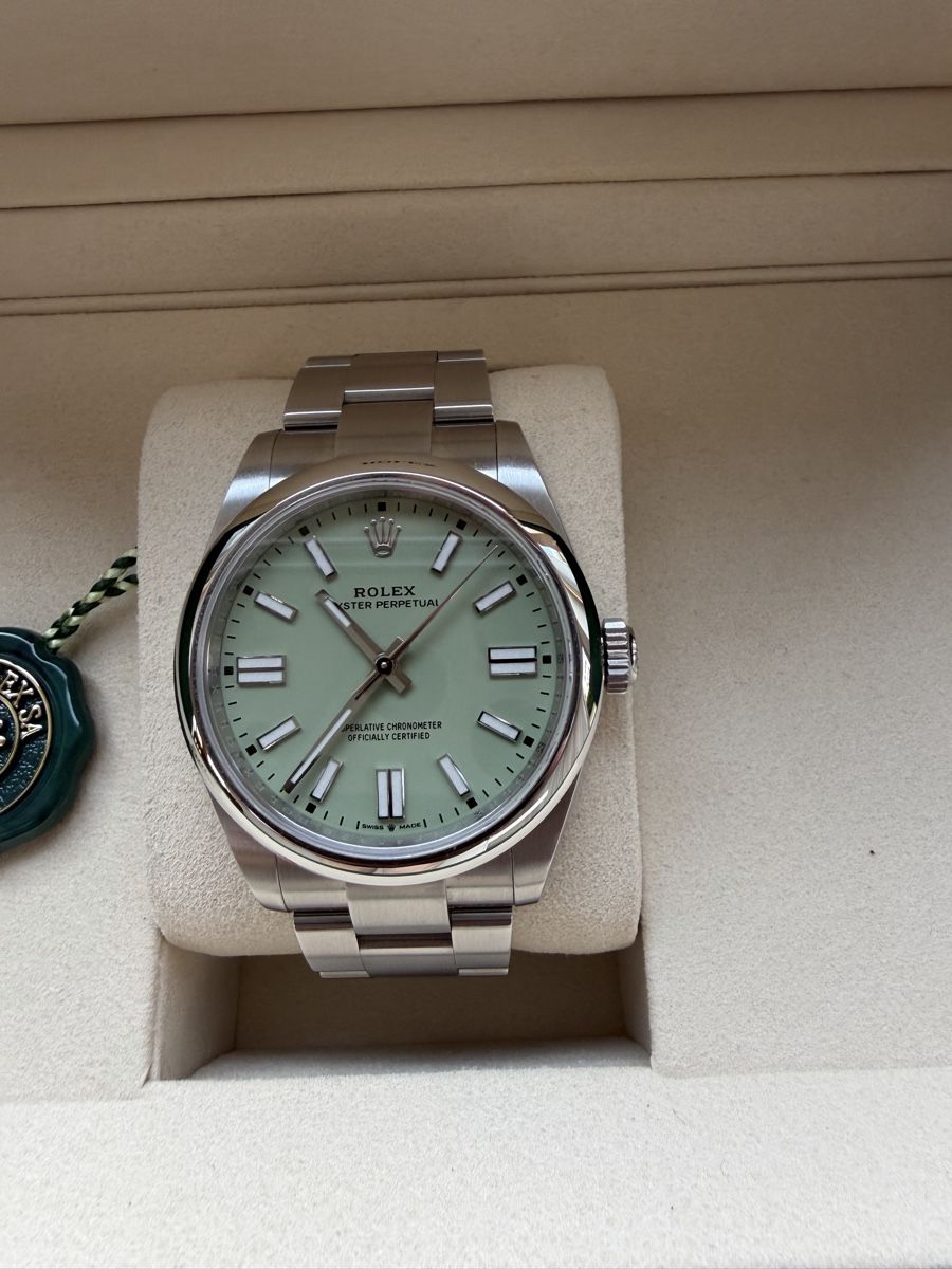 Rolex Orologi: Rolex Oyster Perpetual 41 Pistachio – Nuovo e nell'imballaggio originale da Meilen venduto da Zurich_Glam 1