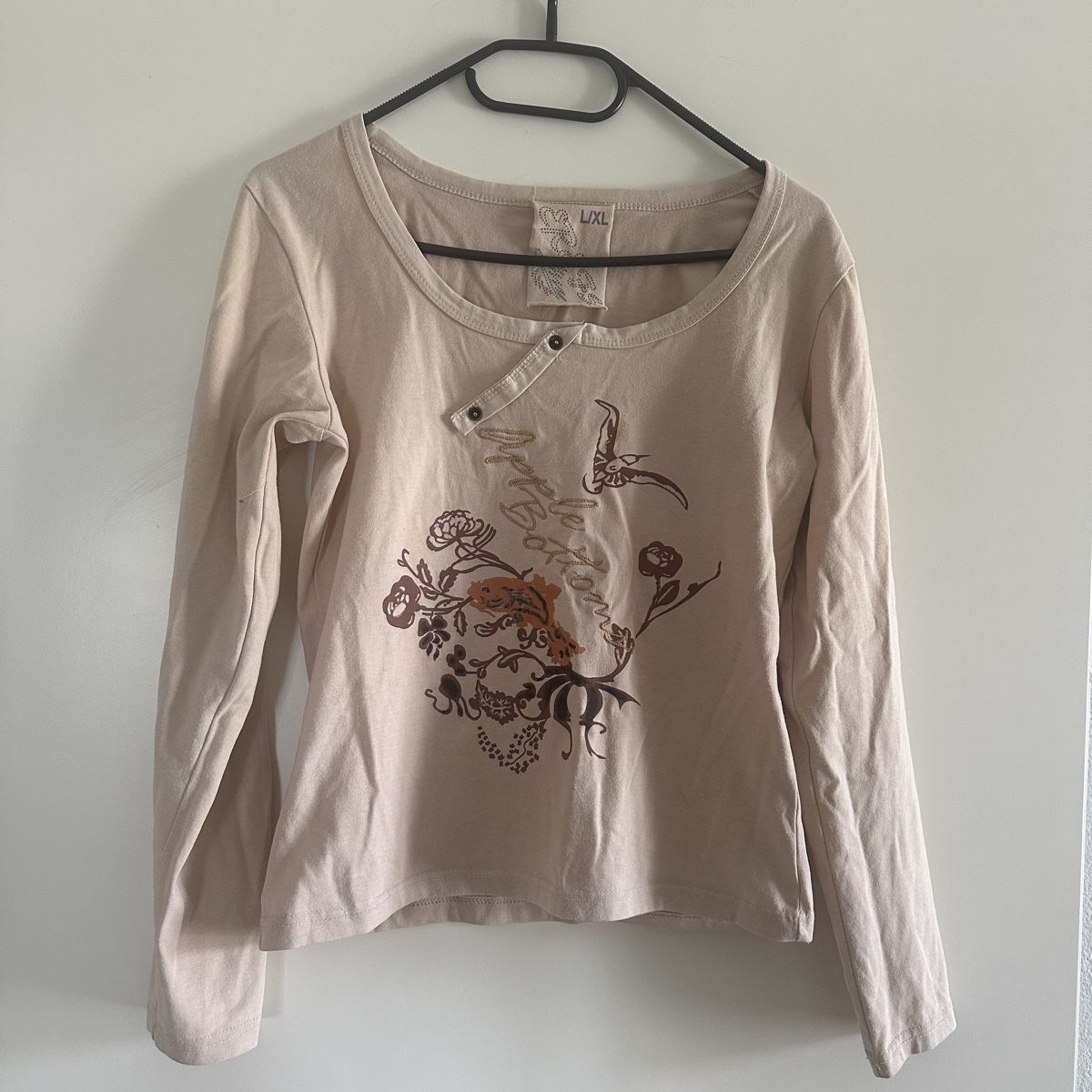 Blusen: Vintage Y2K longsleeve with print  – Gebraucht aus Zofingen von JumpInVintage