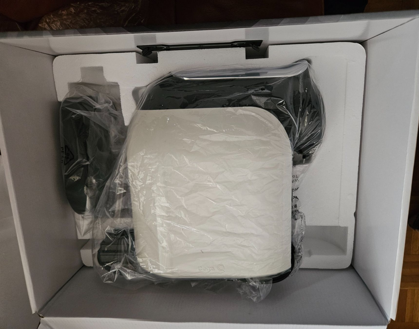 Macchine per caffè & Macchine per espresso: Delta Q Qualité QooL Machines à café Capsules blanches Neuve – Nuovo e nell'imballaggio originale da St-Maurice venduto da eros2001 2