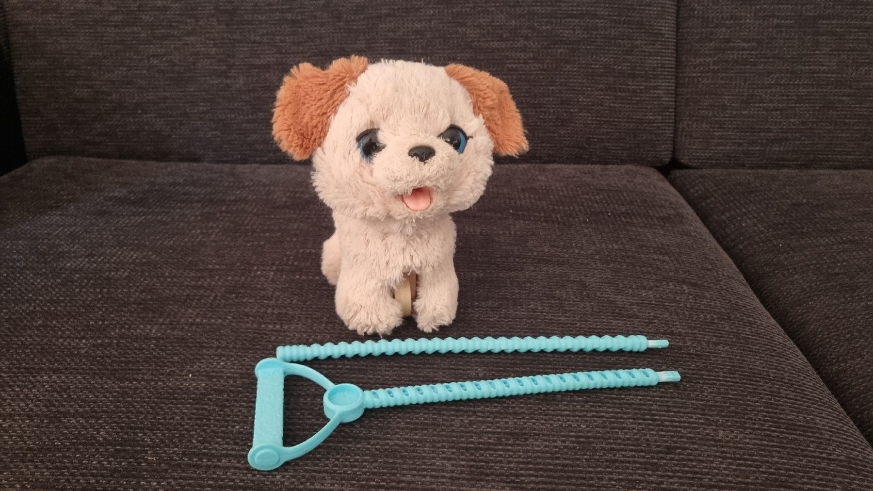 FurReal Jouets: Süsser elektrischer Plüschhund – D'occasion à Winterthur par Pigeonblanc