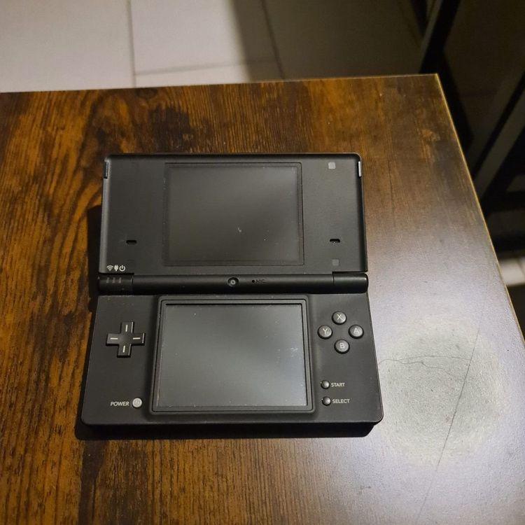 Nintendo DS und Ds XXL + 2 Spiele (Gebraucht) in Wildegg für CHF 90 ...
