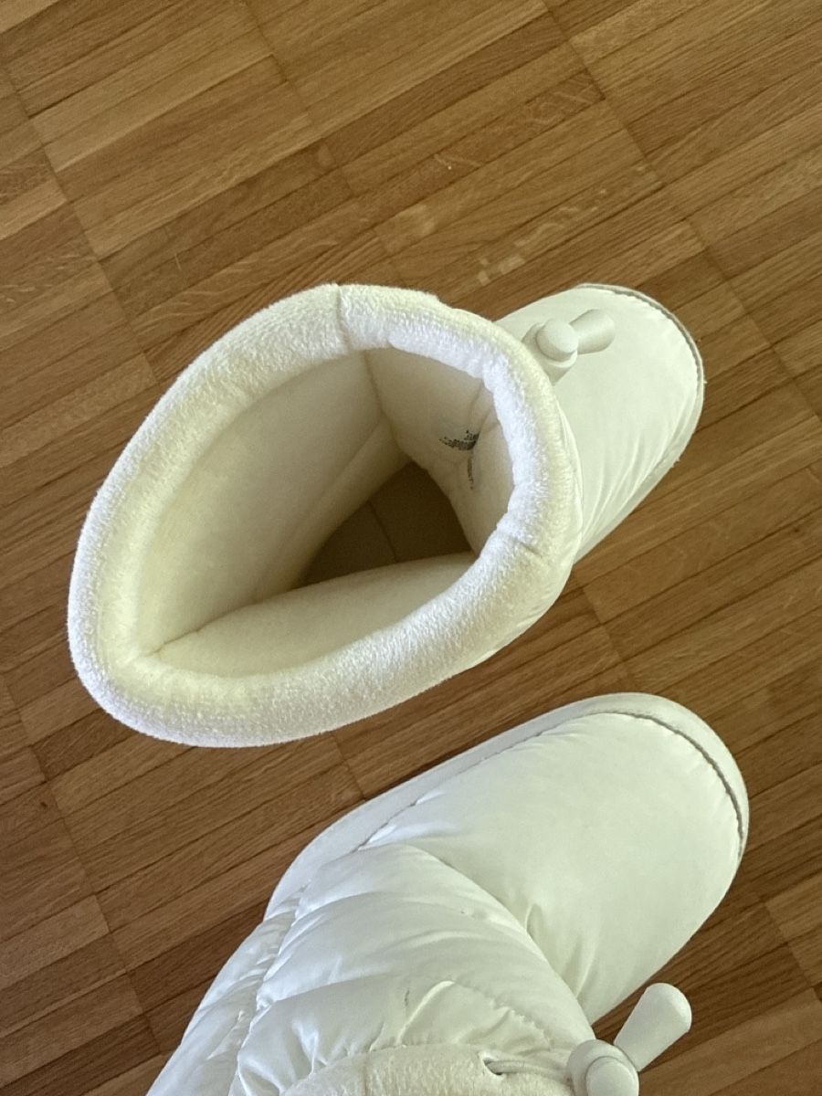 H&M Damenschuhe: Moon Boots – Neu (gemäss Beschreibung) aus Monthey von sen_6ckr 2