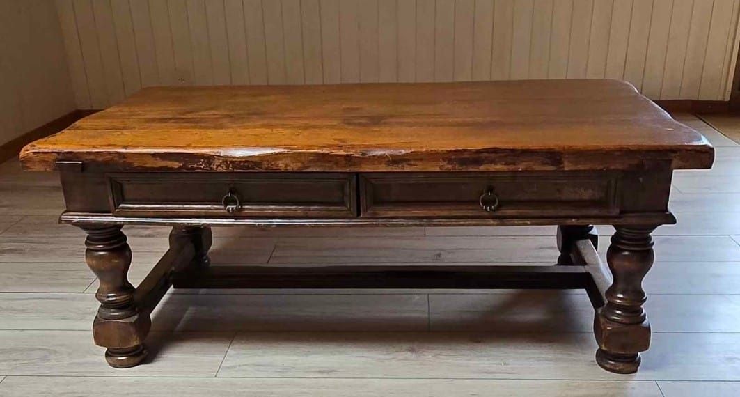 Tische: Table basse en bois massif avec 2 tiroirs ancienne – Gebraucht aus Goumois von dan_9f6z