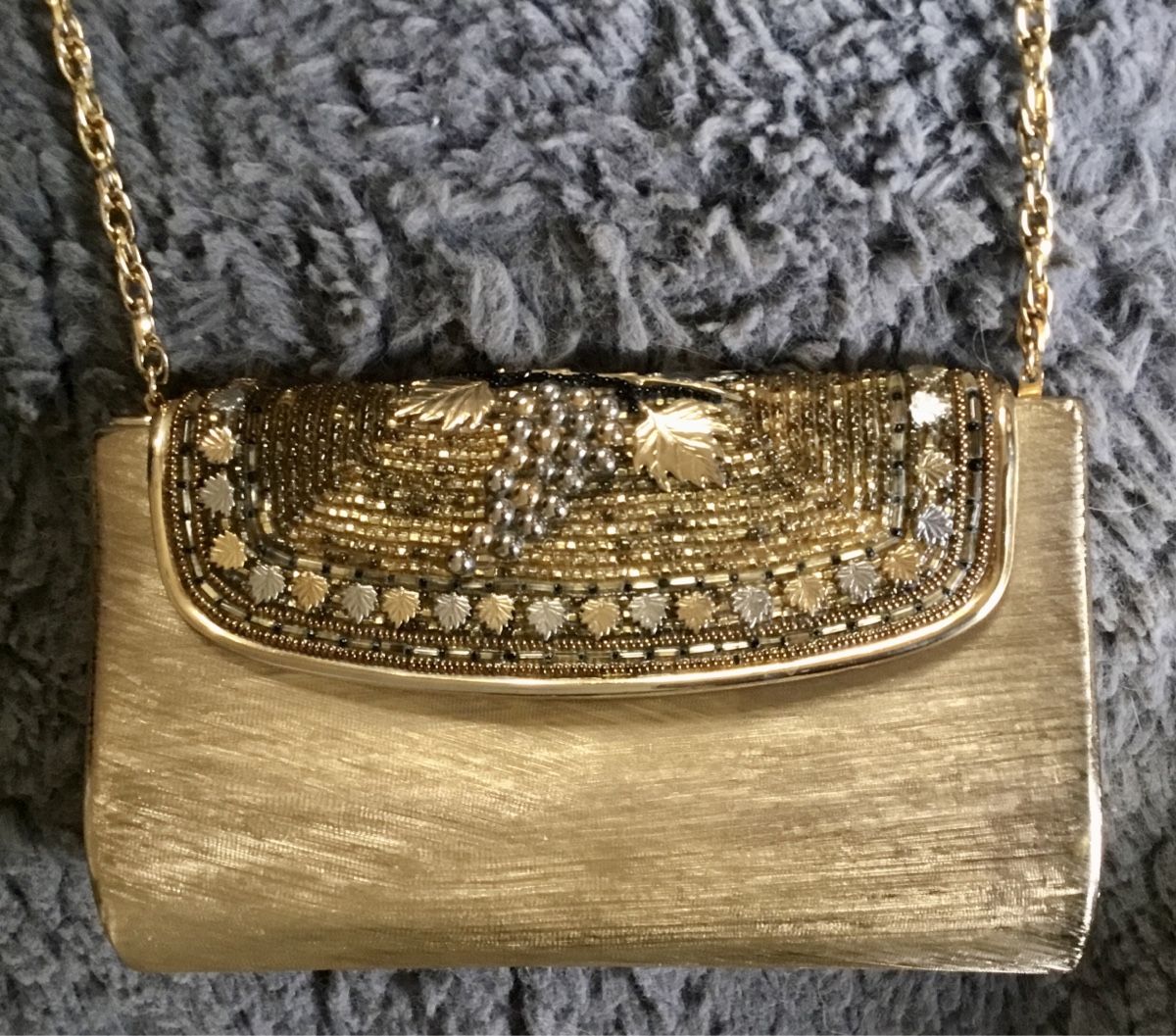 Taschen für Damen: Vintage Messing Clutch: Abendtasche – Gebraucht aus Schlieren von Jeajet 2