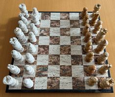 Jeu d’échecs en marbre - Production Artisanale / Neuf