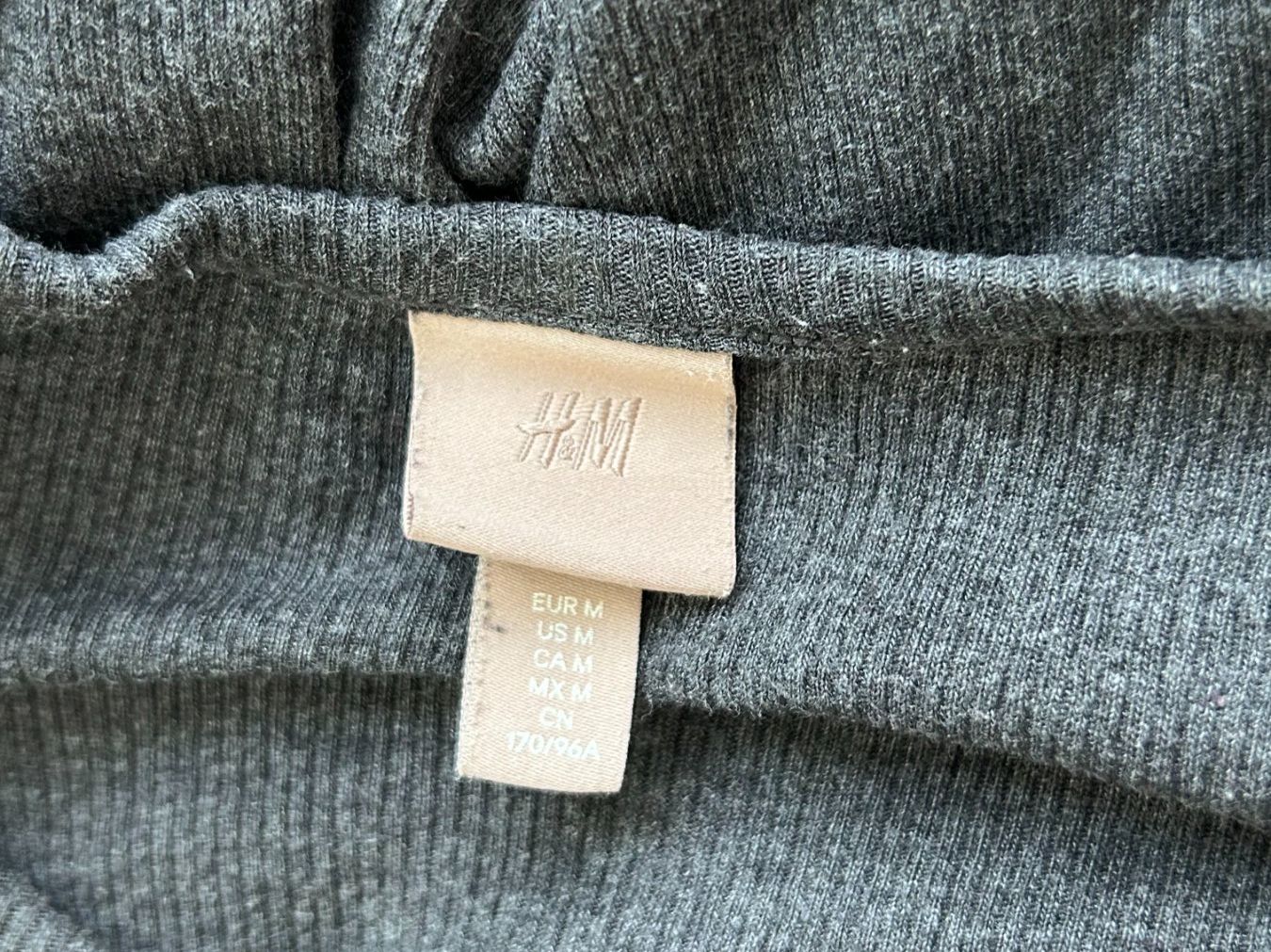 H&M T-shirt: H&M Henley T-Shirt – Usato da St. Gallen venduto da look-twice 3