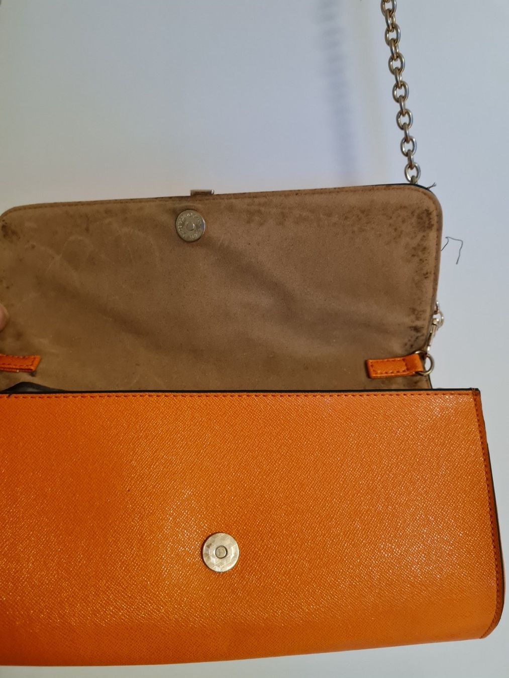 Taschen für Damen: CLUTCH UMHÄNGE TASCHE ORANGE GOLD – Gebraucht aus Steg im Tösstal von goldlionfree 5