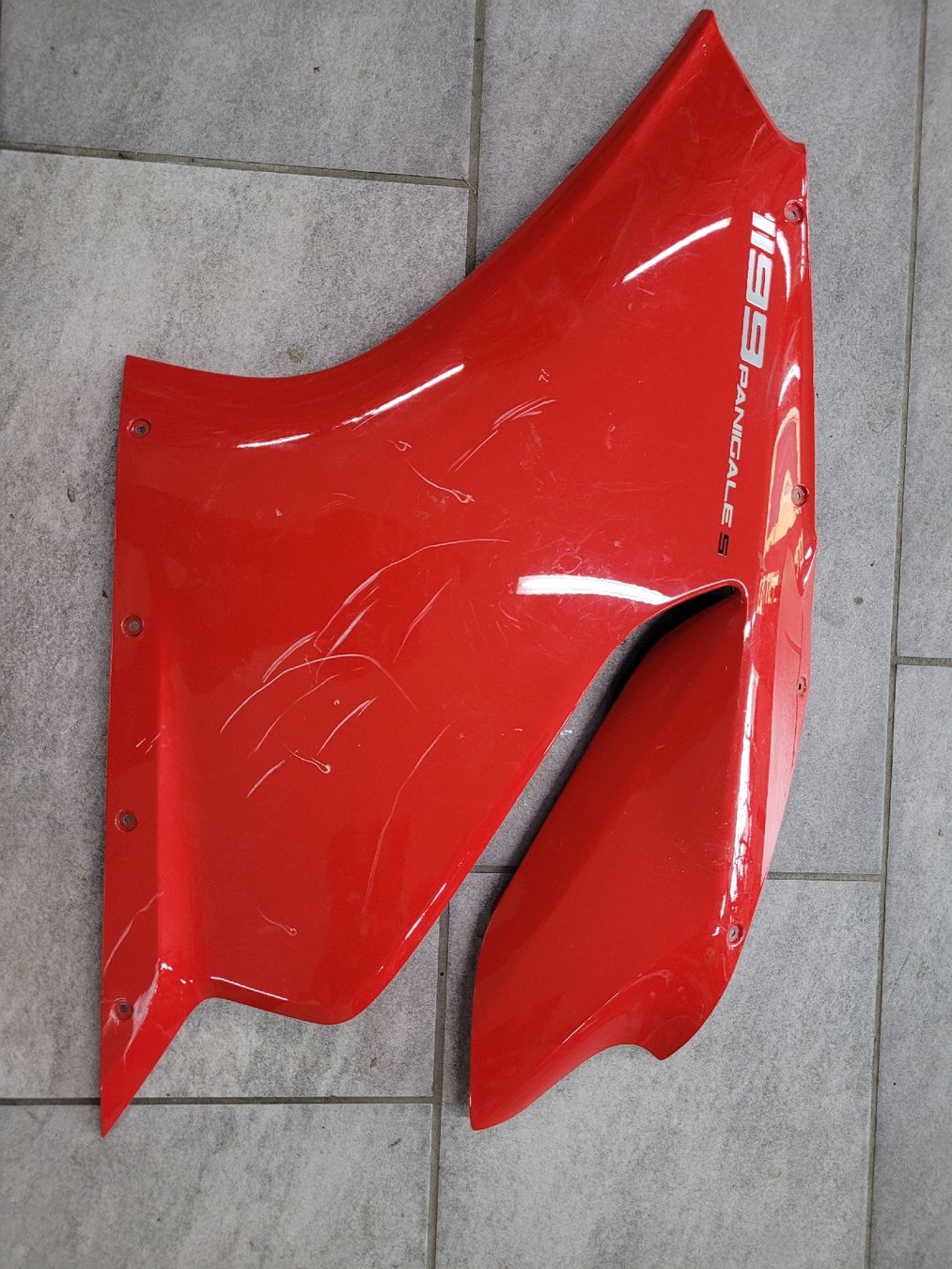 Ducati Tutti i ricambio per moto: Carénage Gauche Ducati Panigale 1199 – Usato da Buttes venduto da yukichan2010