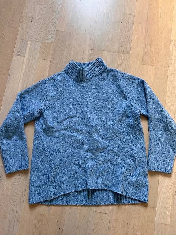 Massimo Dutti Pulls & Sweat-shirts: Blauer Massimo Dutti Pullover – Neuf (Voir description) à Arlesheim par dan_vv9f