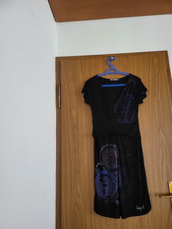Robe Desigual noire, idéale pour l'été