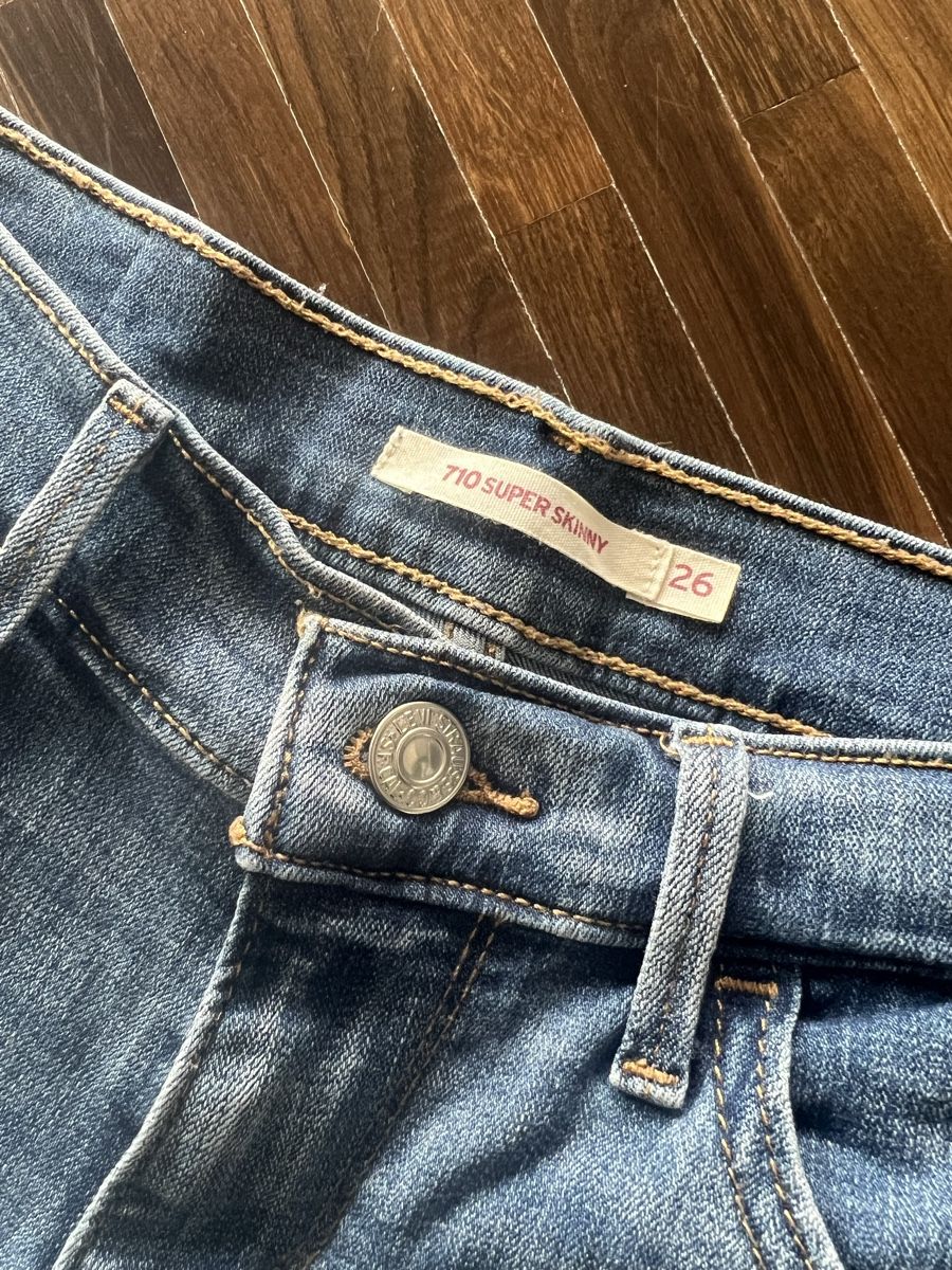 Levi's Jeans: Levis Jeans W26/L30 – Nuovo (secondo la descrizione) da Baar venduto da Lila2006 1