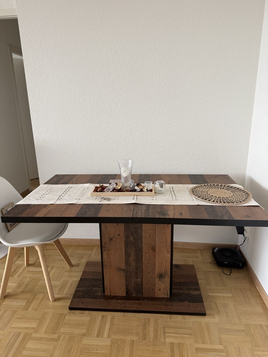 Tische: Expandable dinning table  – Neu (gemäss Beschreibung) aus Petit-Lancy von sam_85wk