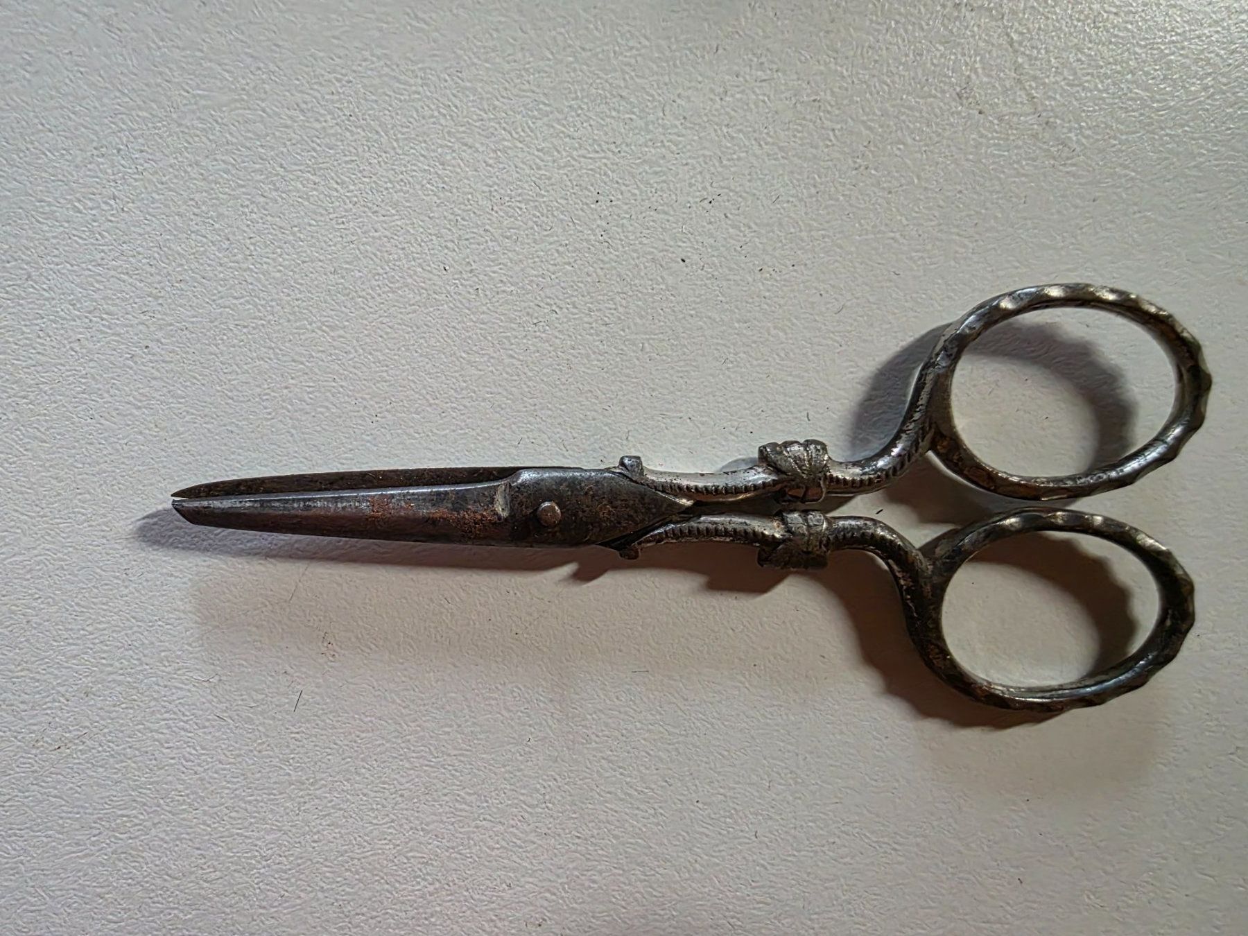 Alle Werkzeuge: antike feine Schere 11 cm – Gebraucht aus Walterswil BE von Lonitti 6