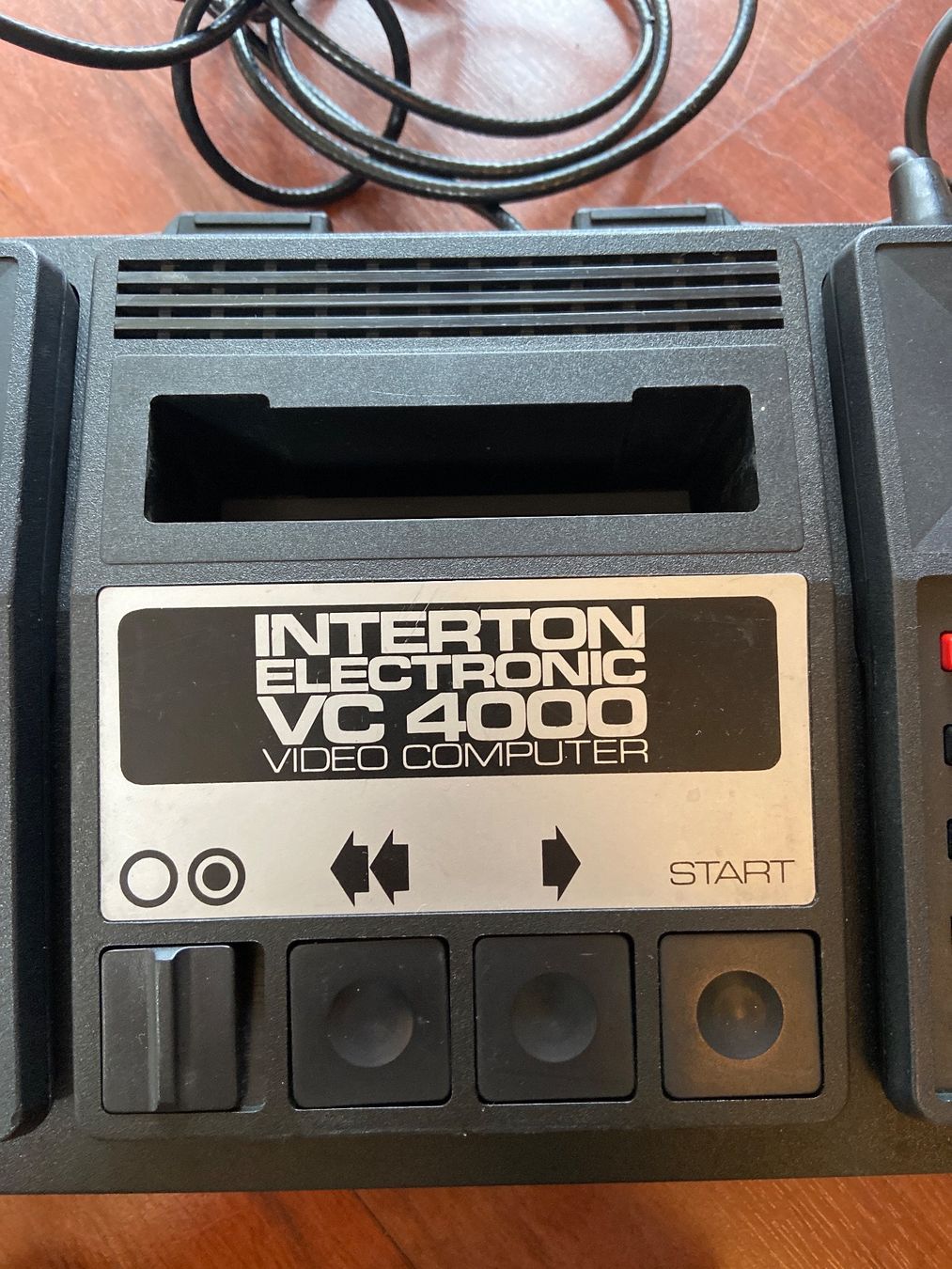 Konsolen: Interton Electronic VC 4000 Video Computer - Retro-Konsole – Defekt aus Frauenfeld von  2