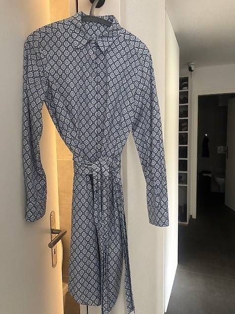 Vestiti: Max Mara Hemdkleid – Usato da Lyss venduto da Sakeu