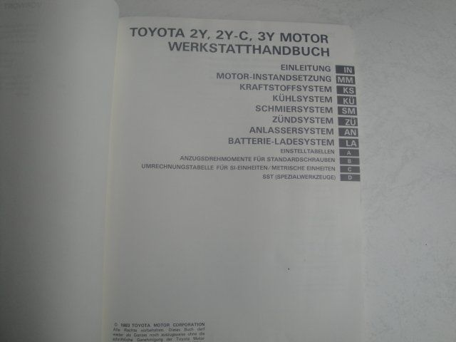 Libri: Toyota Werkstatthandbuch Dez. 1982 – Usato da Zollikerberg venduto da Kui 2