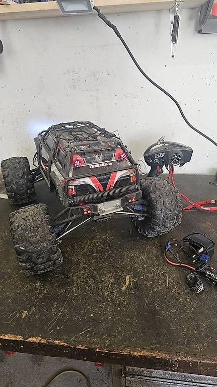 Traxxas Modellismo RC: Traxxas Summit 1/8 – Usato da Sils im Domleschg venduto da Colin.Grischott 1
