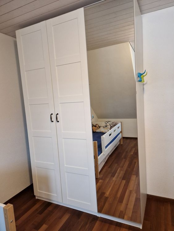 Schöner Kleiderschrank PAX von IKEA mit Spiegeltür (Gebraucht) in ...