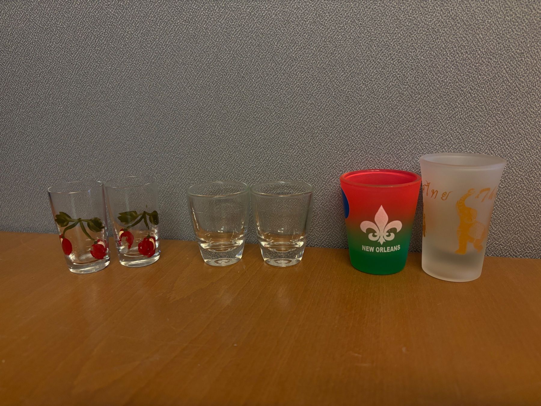 Bicchieri: 14 verschiedene Shot, Schnapps & Champaniergläser klein. – Usato da Münchenstein venduto da tsp01 2