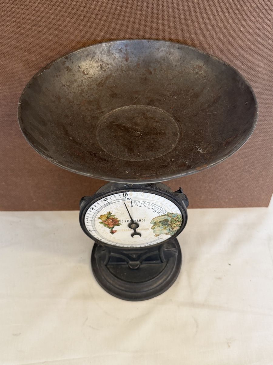 Bilance e pesi: Balance de cuisine ancienne  – Usato da montreux venduto da Always-Good 1