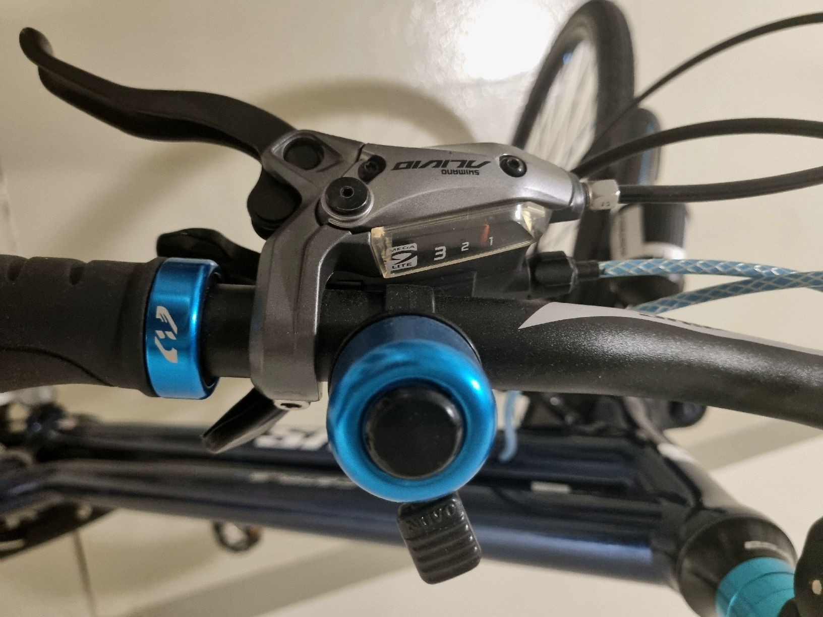 Bixs Biciclette: Trekking Bike von Bixs inklusive Korb – Usato da Uitikon Waldegg venduto da Moderator 3