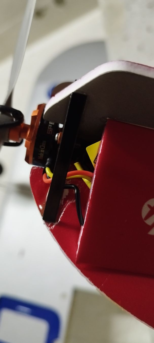 E-Flite RC Modellbau: Eratix – Defekt aus Grabs von firebird.91 4