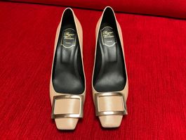 Roger Vivier Pumps beige Leder Grösse 39, wie neu