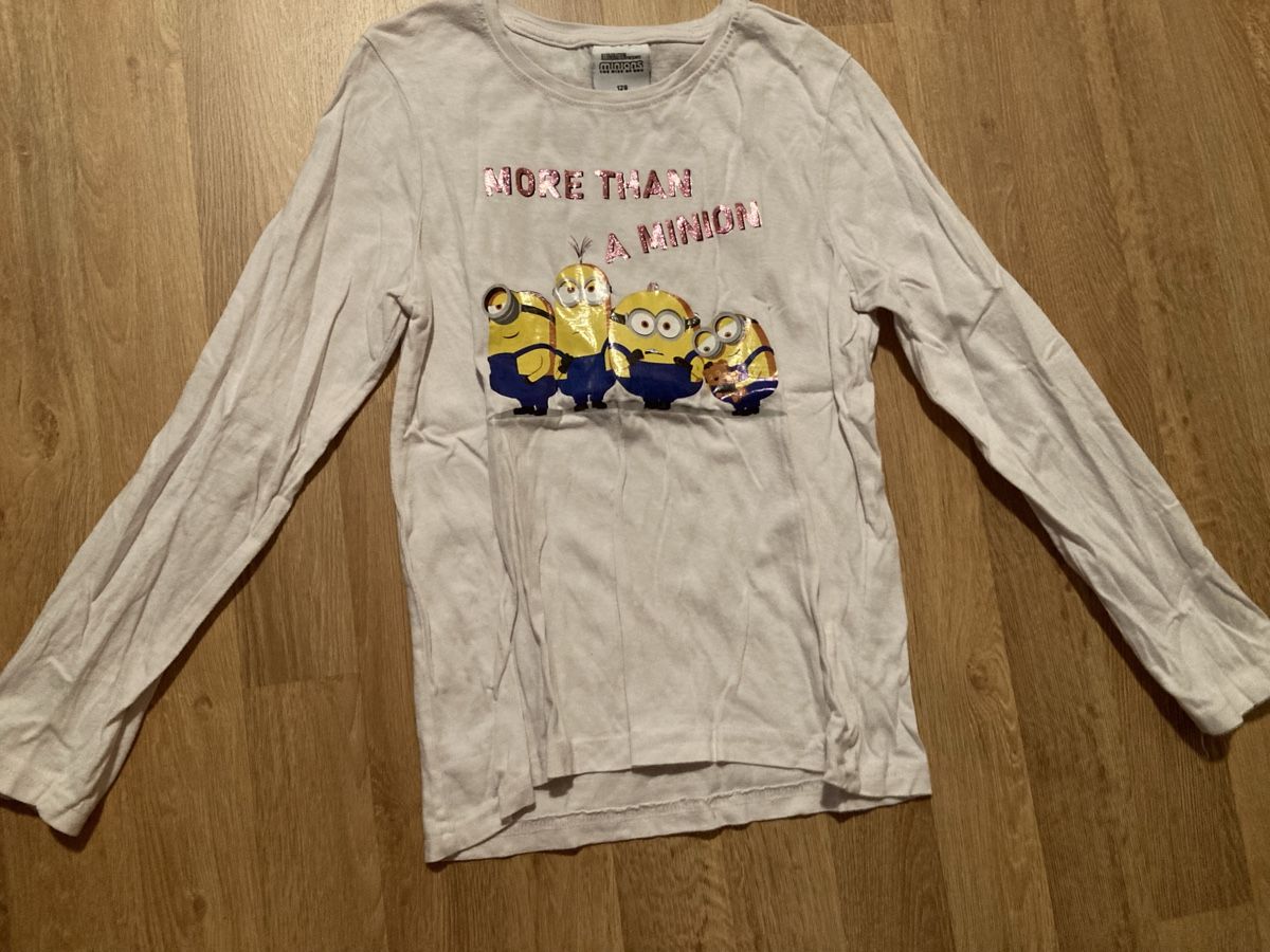 Camicette, T-shirt & Top: Minions Langarmshirt Gr. 128 – Usato da Emmenbrücke venduto da JJ_89