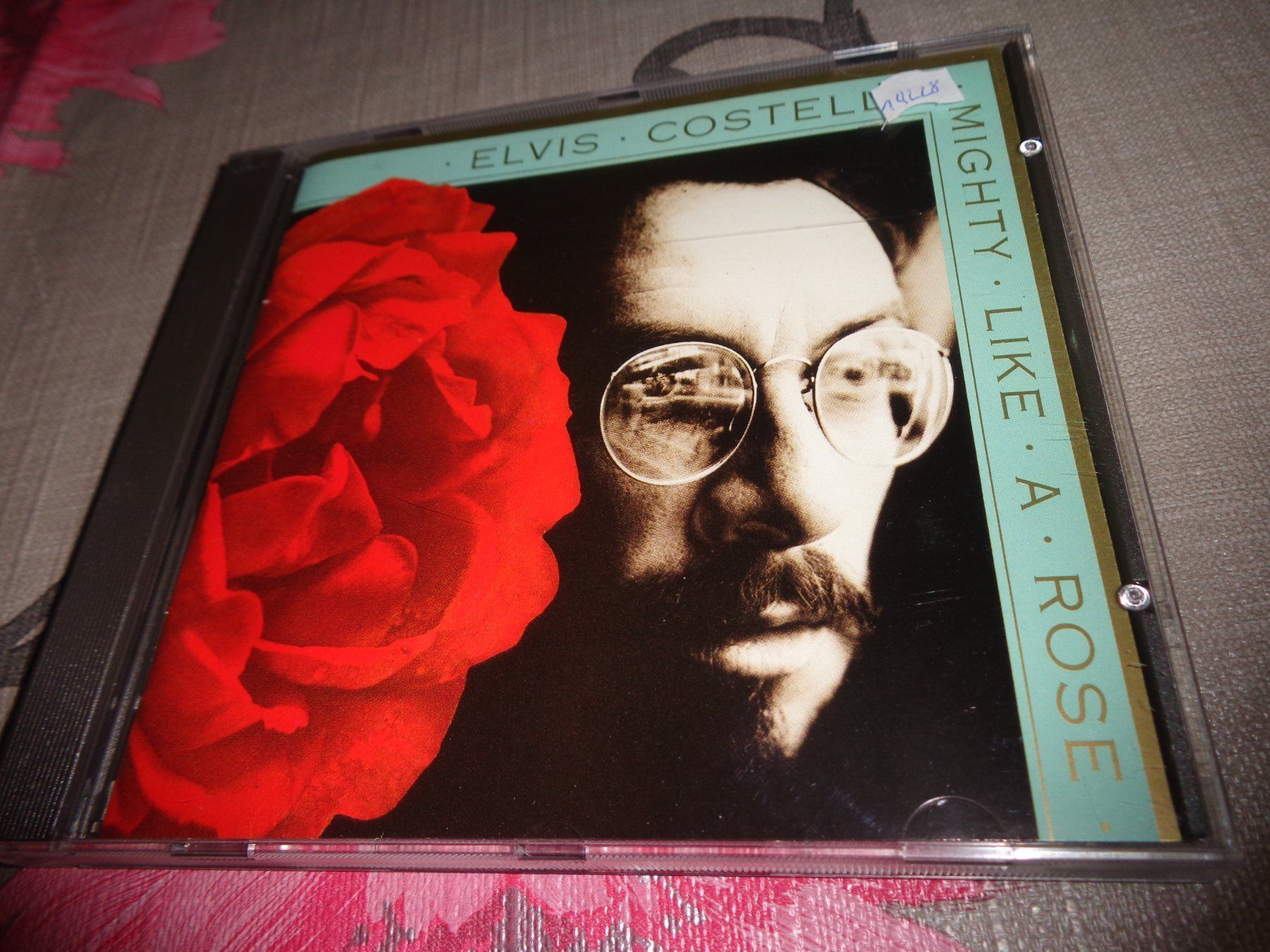 CD: Elvis Costello - Mighty like a rose CD – Usato da Olten venduto da Disc-Ausverkauf