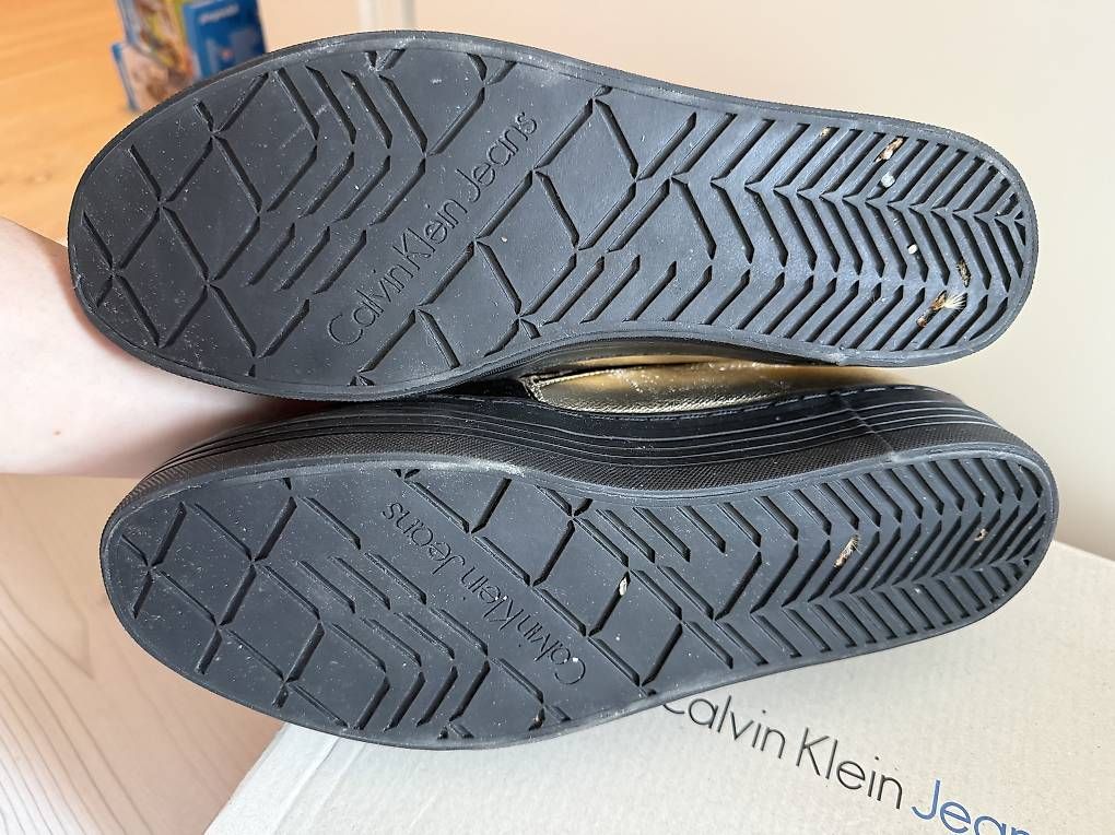 Scarpe da donna: Samt Schuhe Calvin Klein Damen 40  – Usato da Buchberg venduto da the_w8gy 2