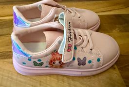 Süsse Mädchen Turnschuhe, Grösse 28 EU!