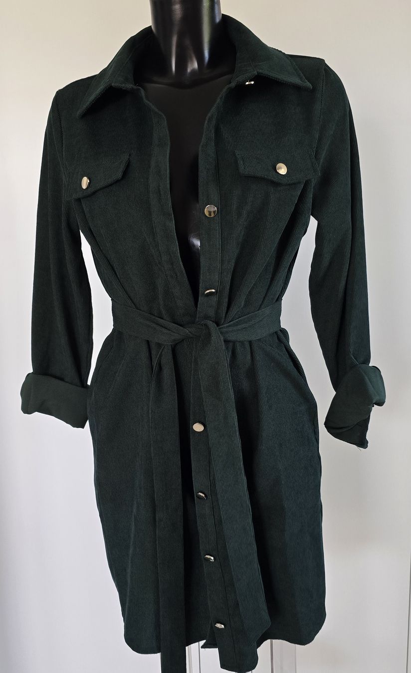 Vestiti: Tannengrünes Cord-Kleid NEU  – Nuovo e nell'imballaggio originale da Widnau venduto da Schurlibua 1