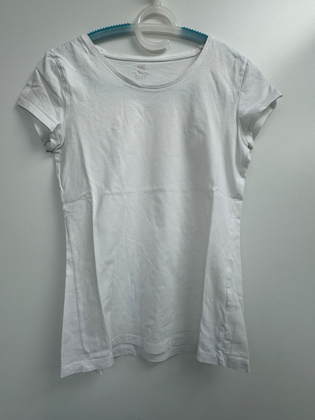H&M T-shirt: H&M Weisses T-Shirt – Usato da Urdorf venduto da roses202