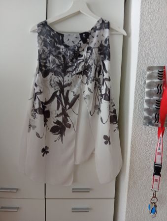 Schöne Damen Bluse Größe L
