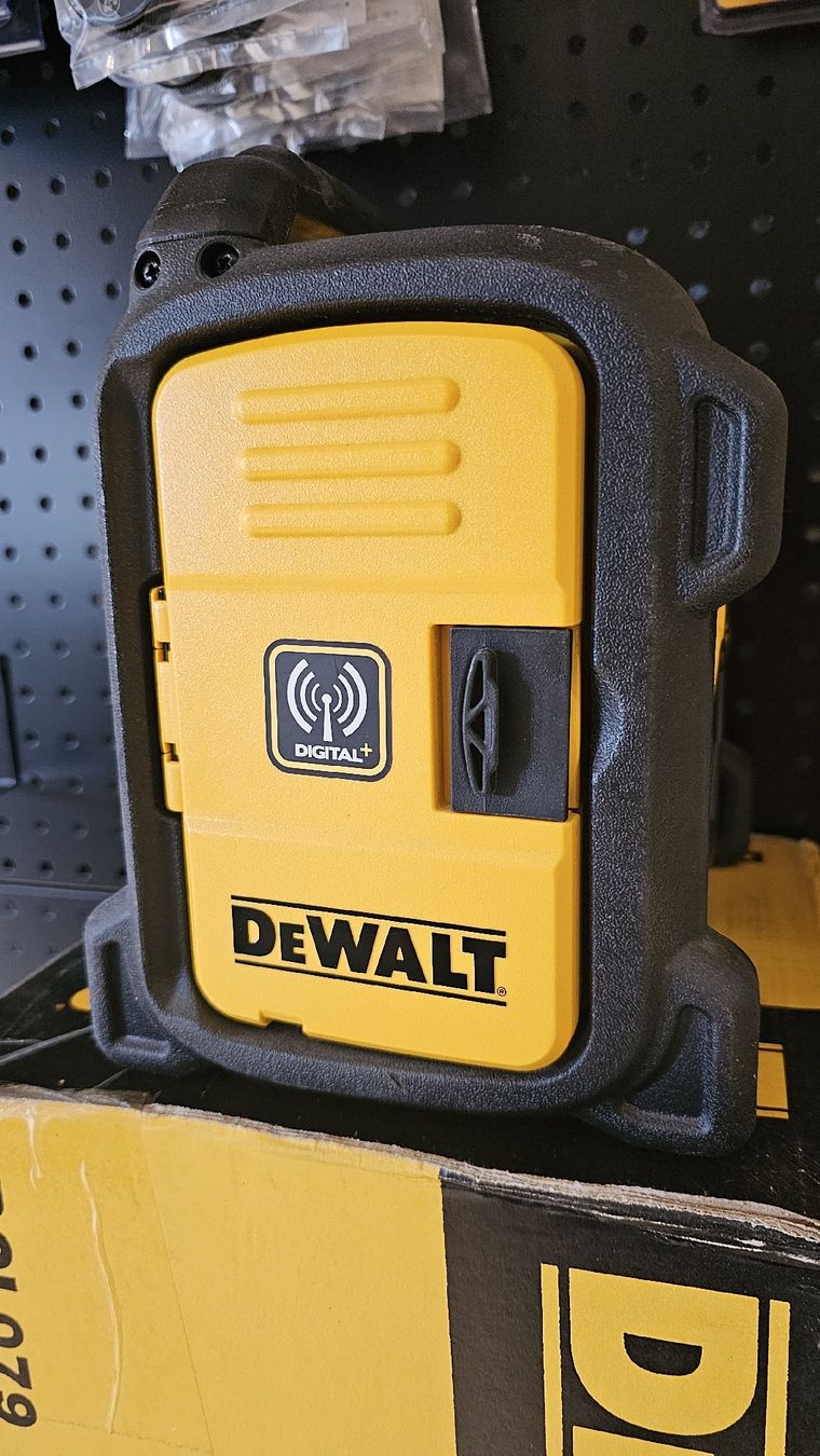Radio: DeWalt Baustellenradio DAB+ gebraucht – Usato da Jegenstorf venduto da Bracher_Shop 3