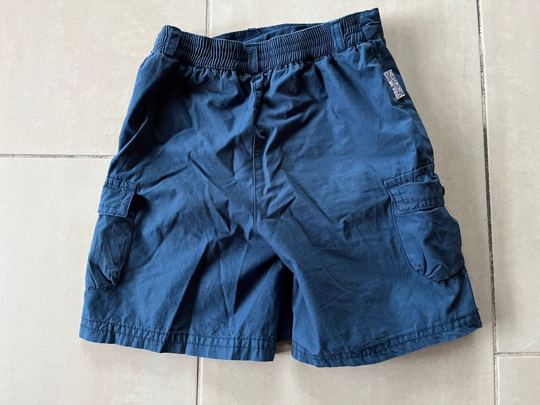 Vestiti & Gonne: Jupe Short 8 ans – Usato da Péry venduto da gir_d5d9 2