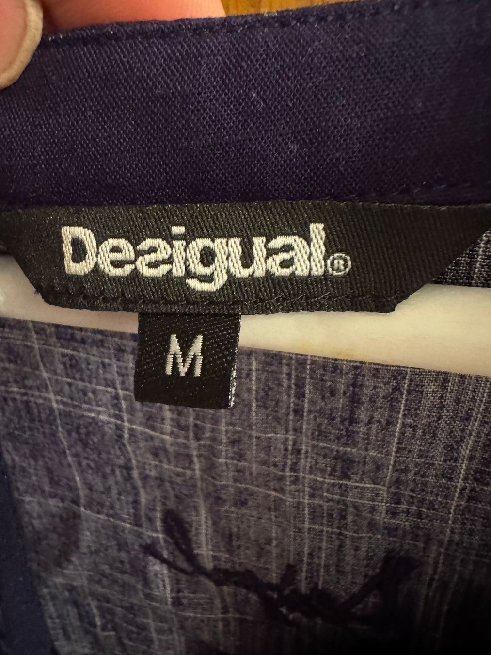 Desigual Chemisiers: Desigual Bluse, Grösse M, Dunkelblau – D'occasion à Egg b. Zürich par Brocki_Insel_Egg 3